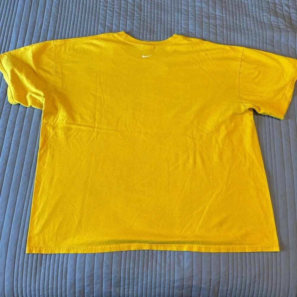 Vintage Y2K Nike Lebron Tee Shirt Adult‎ Size 2XL XXL Yellow Sneaker Logo Boxy